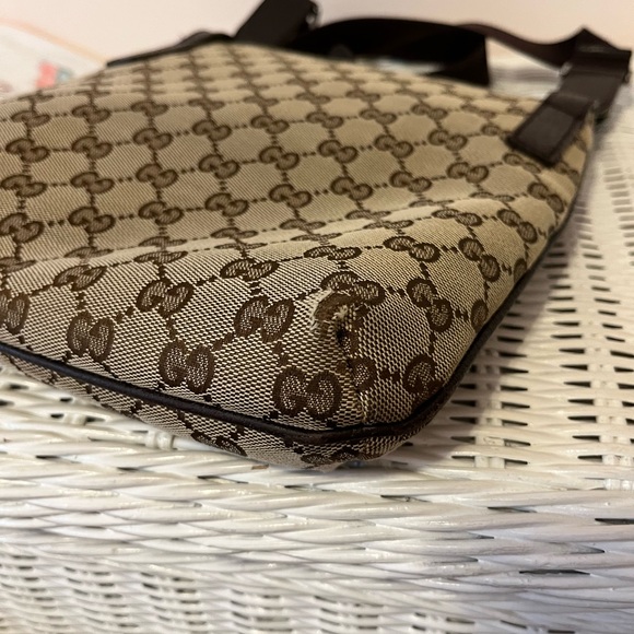GUCCI GG Canvas Crossbody - Picture 6 of 13